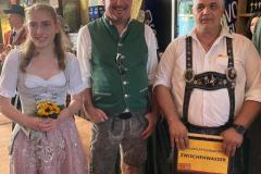 Festführer Manfred, Festdame Magdalena