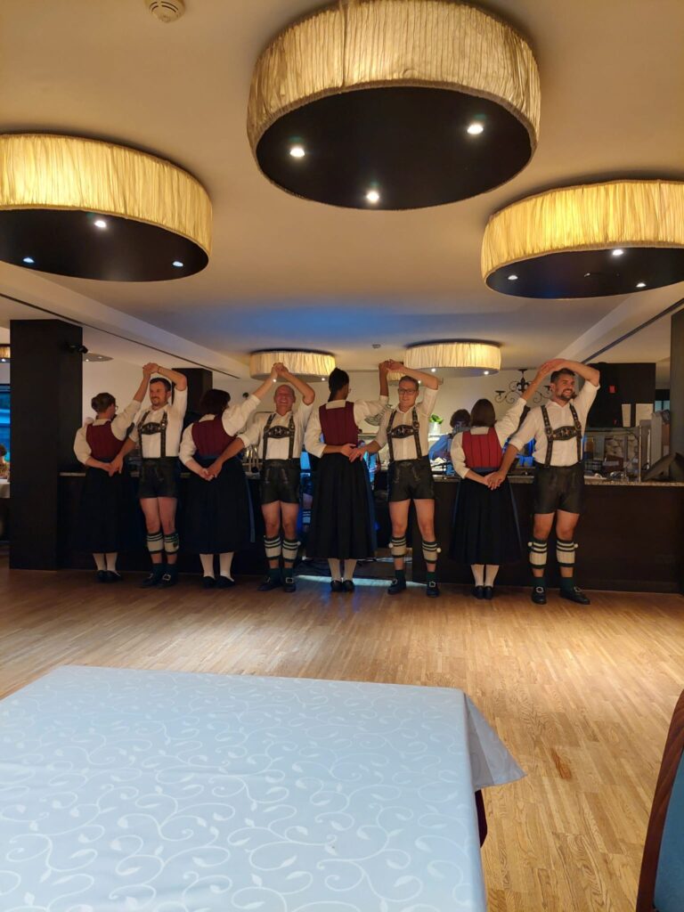 2022-08-02 Auftritt Hotel Weißes Kreuz